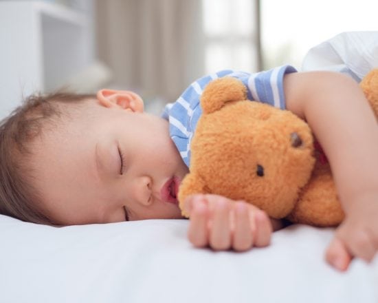 Offrez le luxe à votre enfant, permettez-lui de dormir sur un matelas bébé naturel pour un sommeil sain et sécurisé